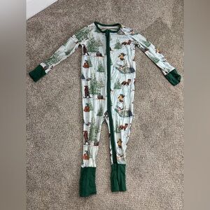 Fletch bamboo zippy pajama in the "Holiday-Hooby-Whaty" print 18-24 months